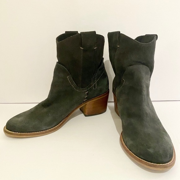 Dolce Vita ‘Graham’ Suede Pull-On Bootie - Picture 2 of 8